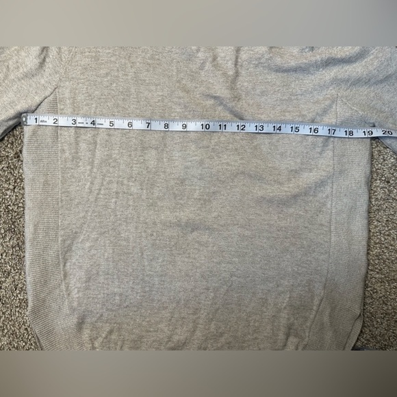 Express Back Detail Sweater - Picture 5 of 6